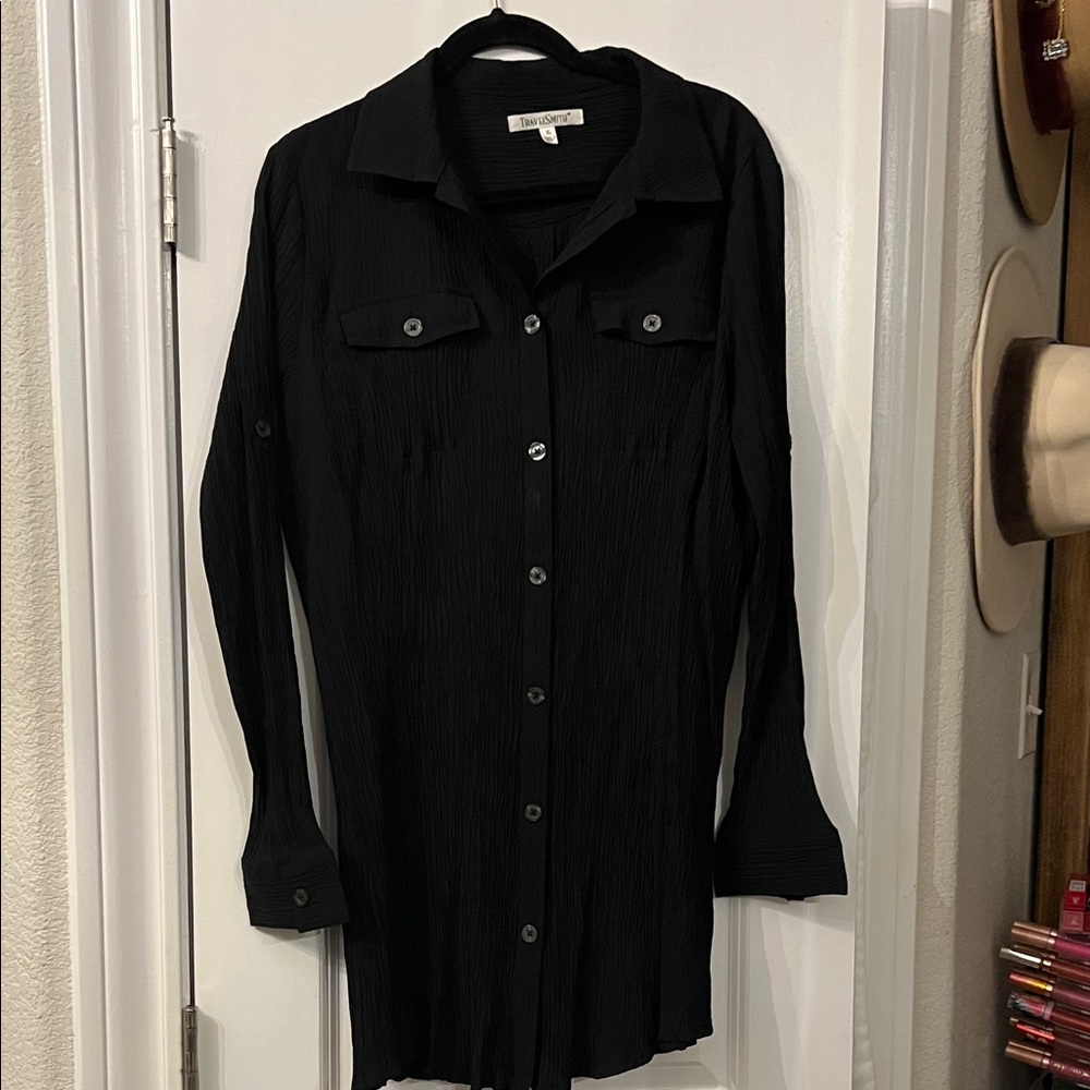 TravelSmith Textured Black Shirt